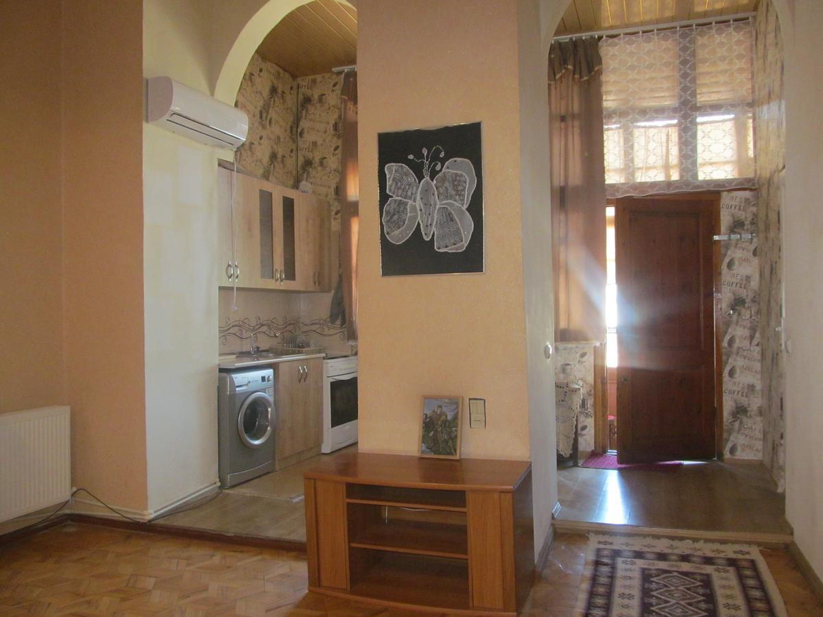 Grandma'S Hotel Тбілісі Екстер'єр фото