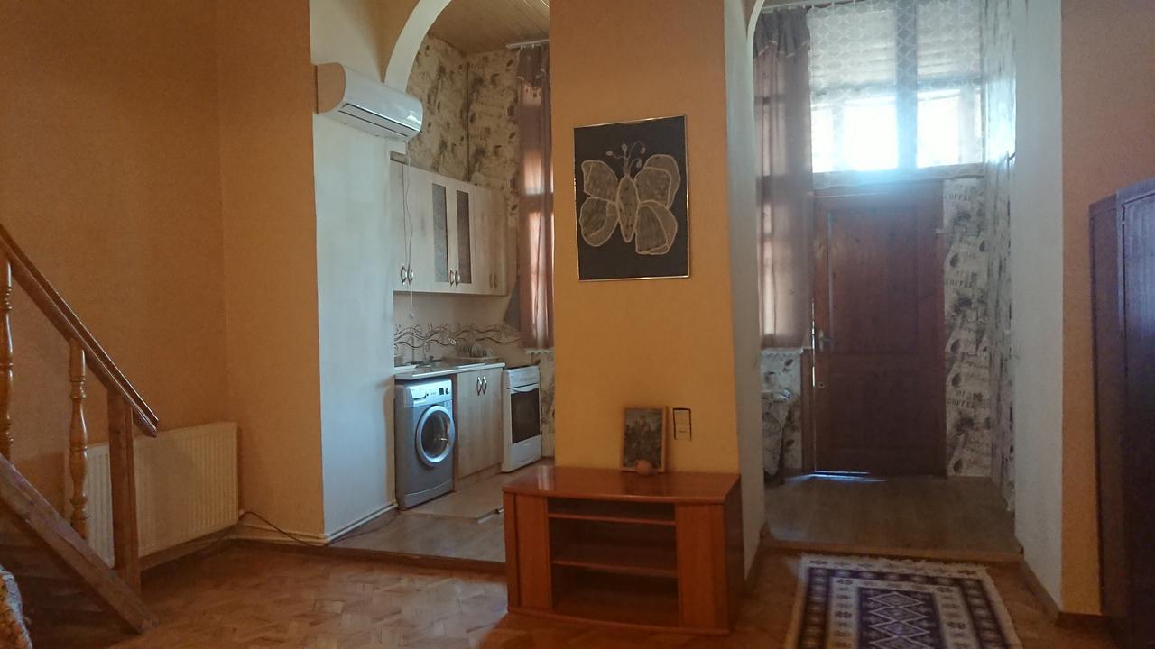 Grandma'S Hotel Тбілісі Екстер'єр фото